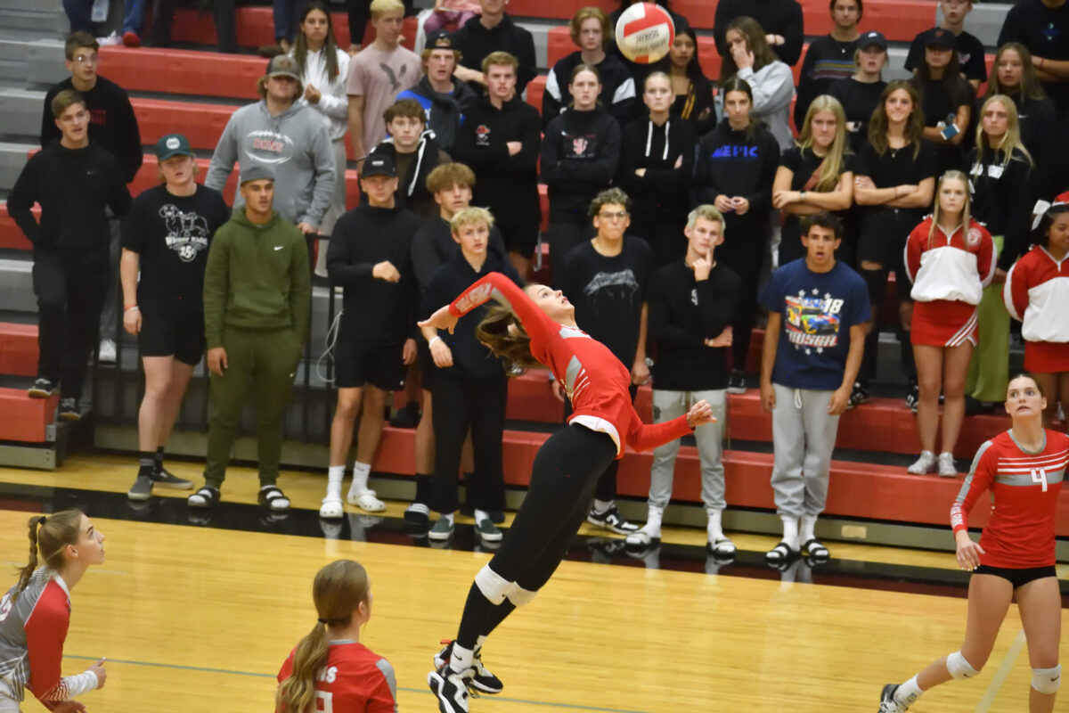 Keep on fighting Lehi volleyball makes key plays, wins at Spanish Fork